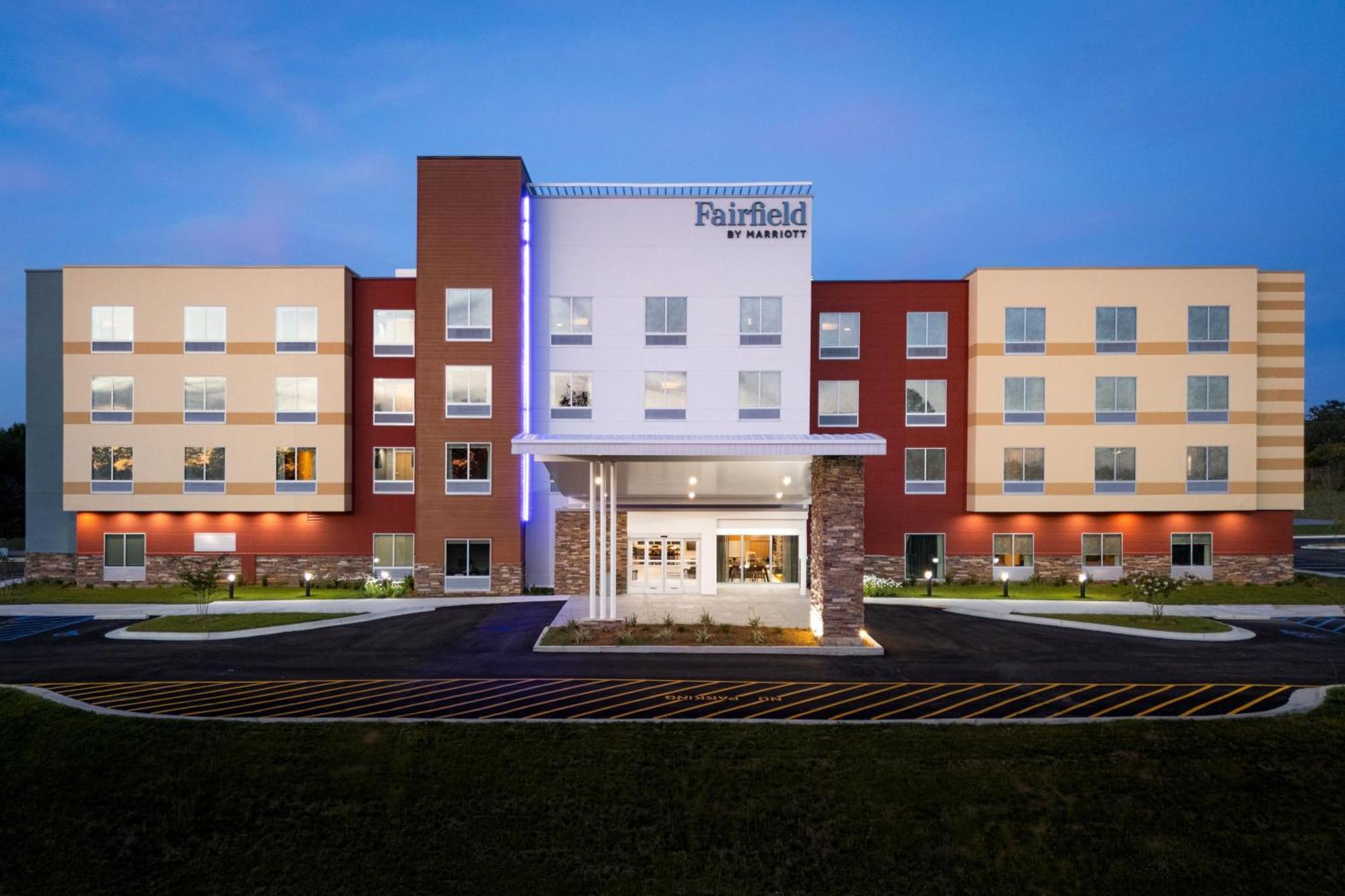 Fairfield By Marriott Inn & Suites Кълман Екстериор снимка